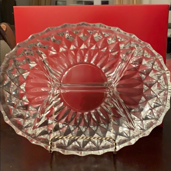 Vintage crystal dish divided into 4 sections - Picture 2 of 3